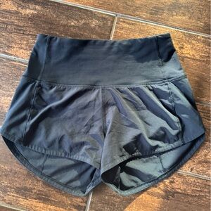 Lululemon high-rise 2.5 speed up shorts